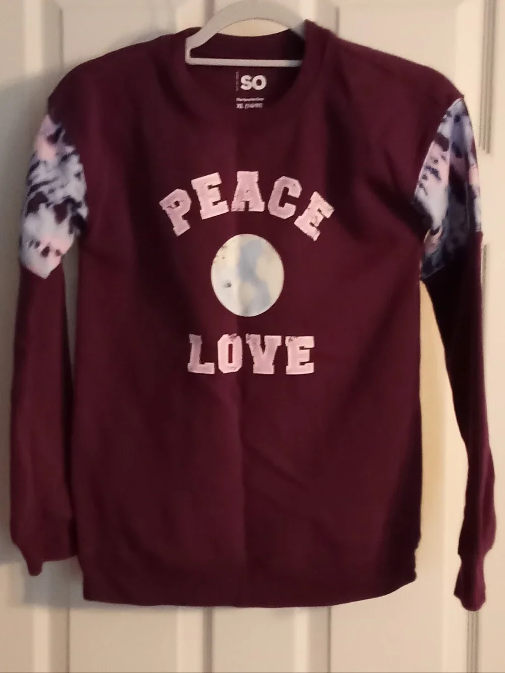 SO Burgundy 'Peace Love' Graphic Pullover with Tie-Dye Accents Girl's XL